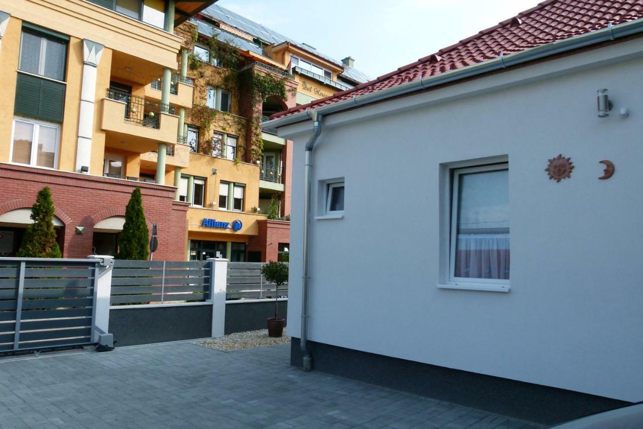 Wolf House Apartman Залаэгерсег Экстерьер фото